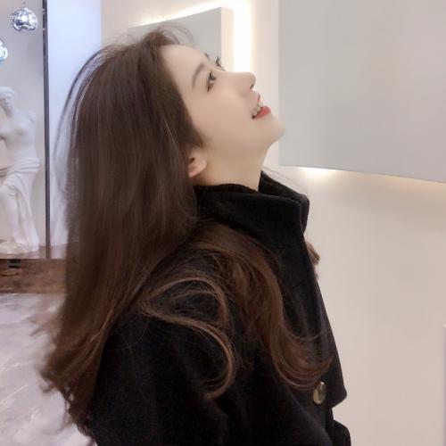 做火鸡肉三明治